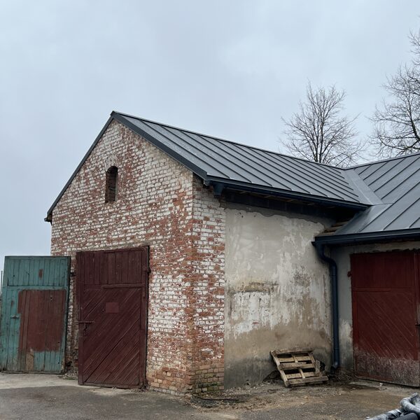 Saimniecības ēkas daļēja pārbūve un jumta seguma nomaiņa